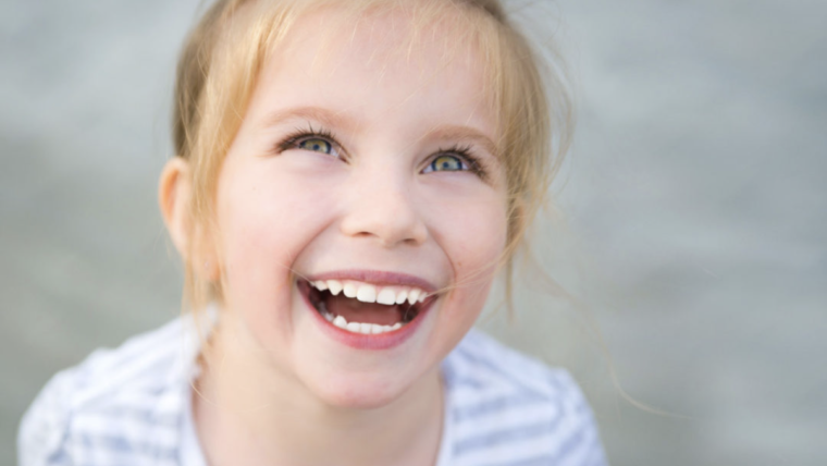 Macchie bianche sui dentini dei bimbi: di cosa si tratta?